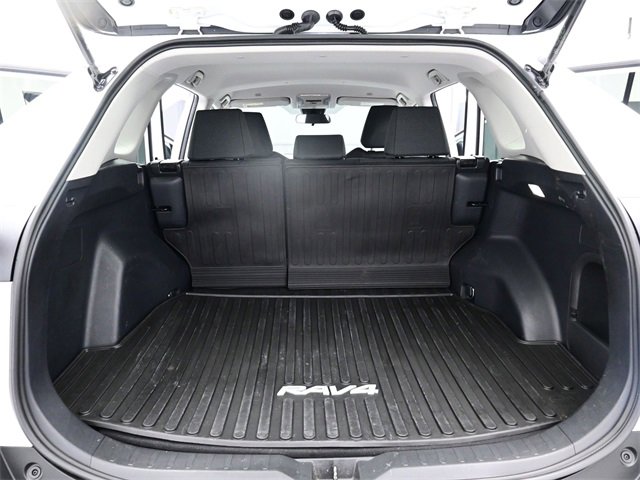 2024 Toyota RAV4 Hybrid LE photo 18