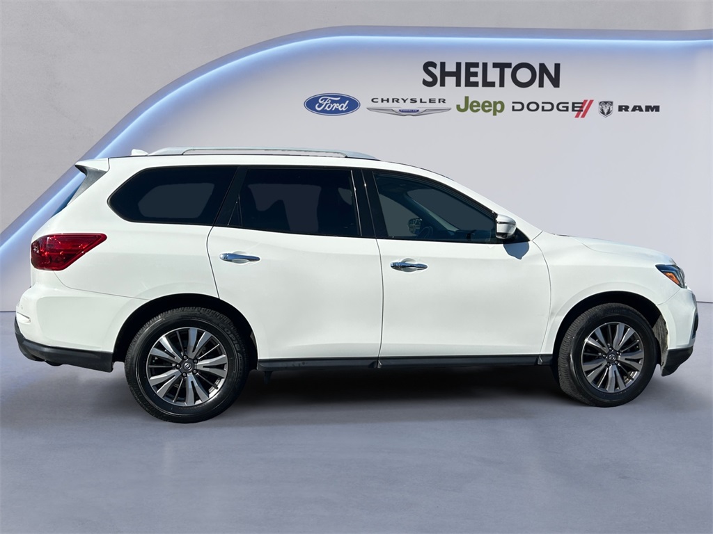 2019 Nissan Pathfinder SL photo 5