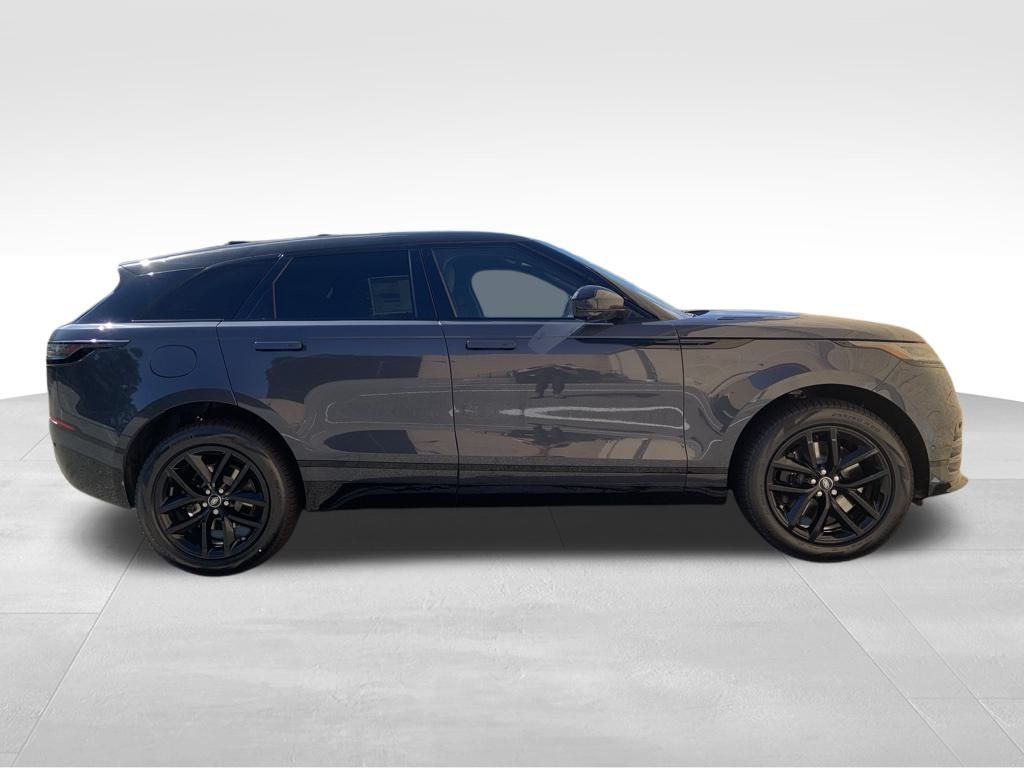 2026 Land Rover Range Rover Velar SE photo 4