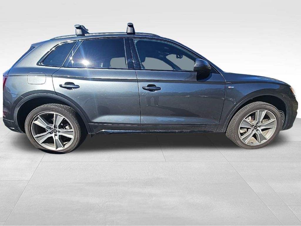 2025 Audi Q5 45 S line Premium photo 3