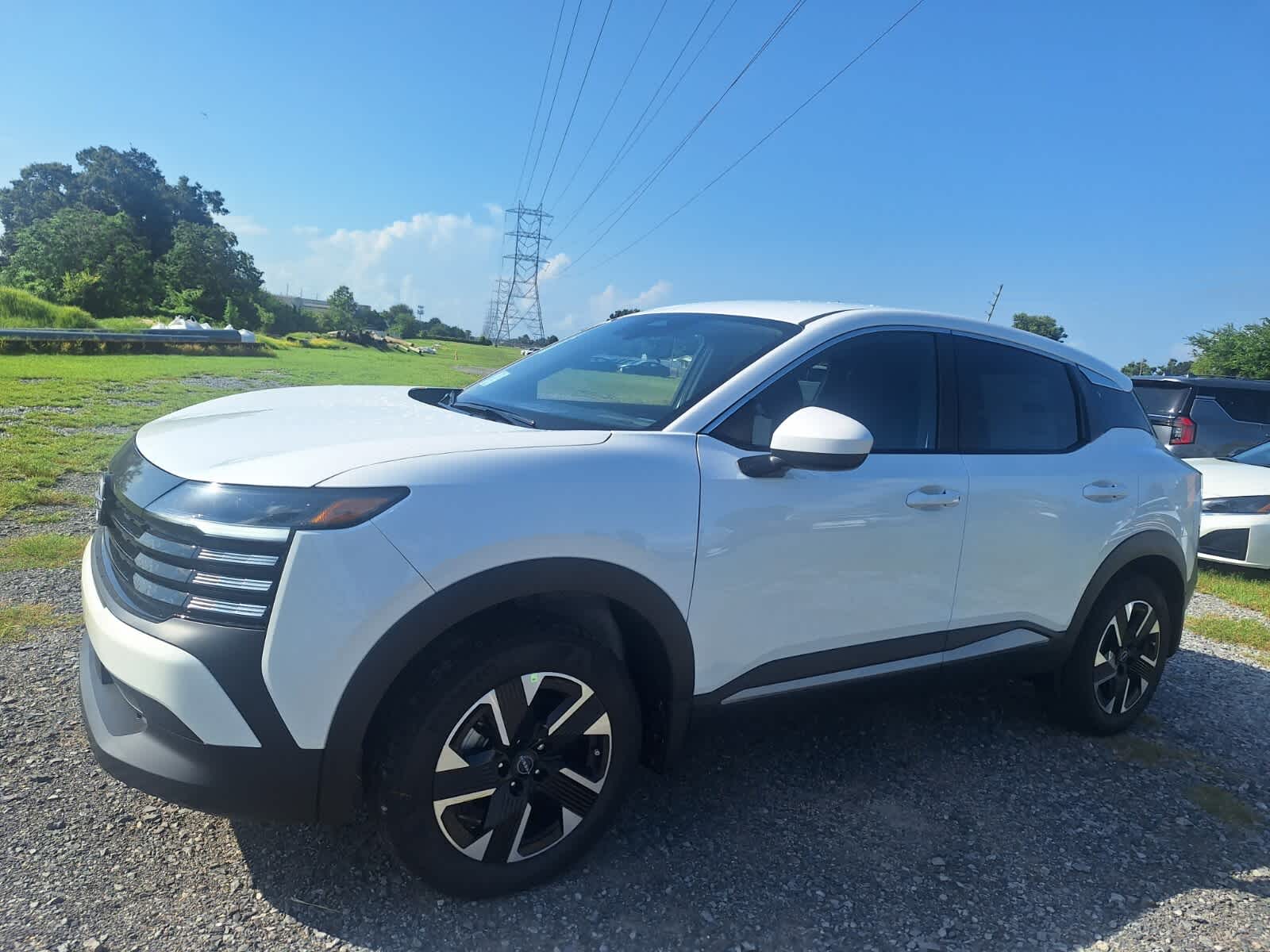 2025 Nissan Kicks SV photo 9