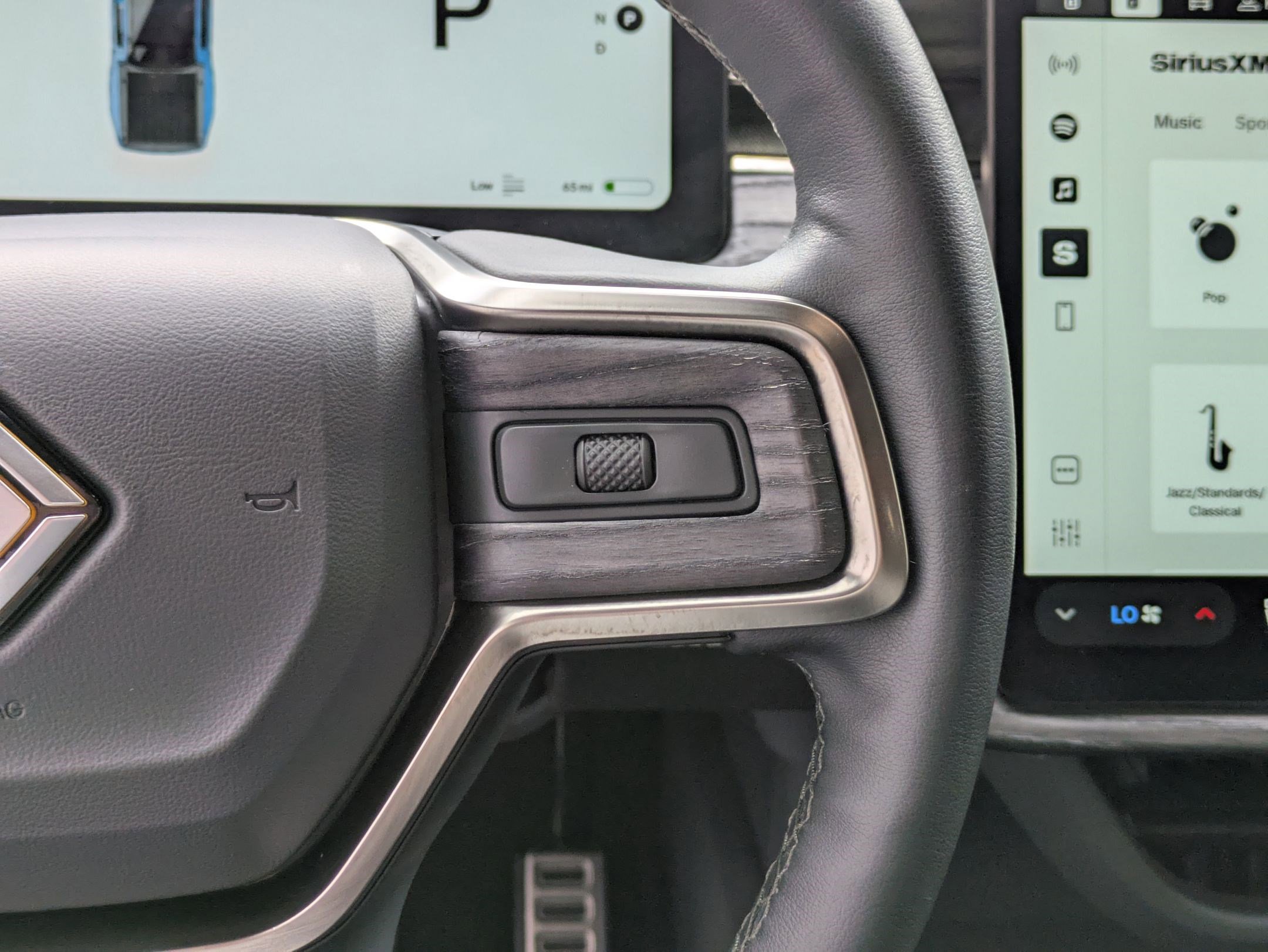 2022 Rivian R1T Adventure photo 17
