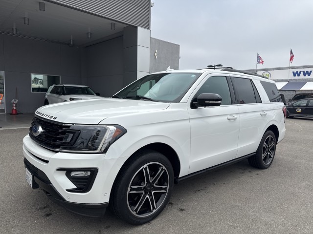 2020 Ford Expedition Limited's photo