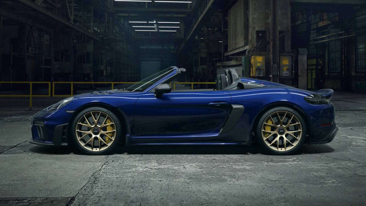 2025 Porsche Boxster Spyder photo 2