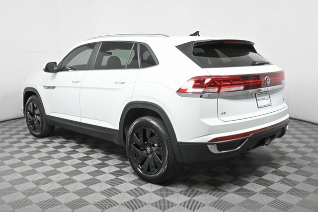 2025 Volkswagen Atlas Cross Sport SE Technology photo 4