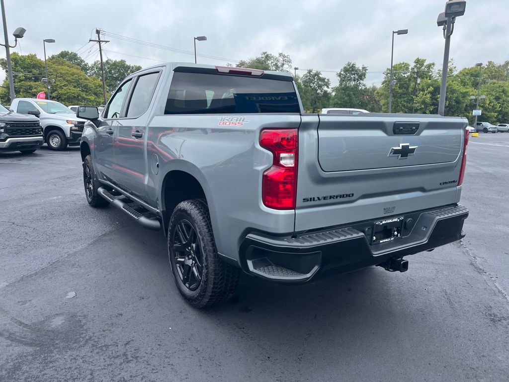 2025 Chevrolet Silverado 1500 Custom Trail Boss photo 3