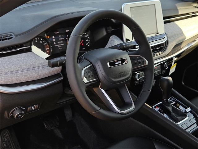 2025 Jeep Compass North Edition Latitude photo 10