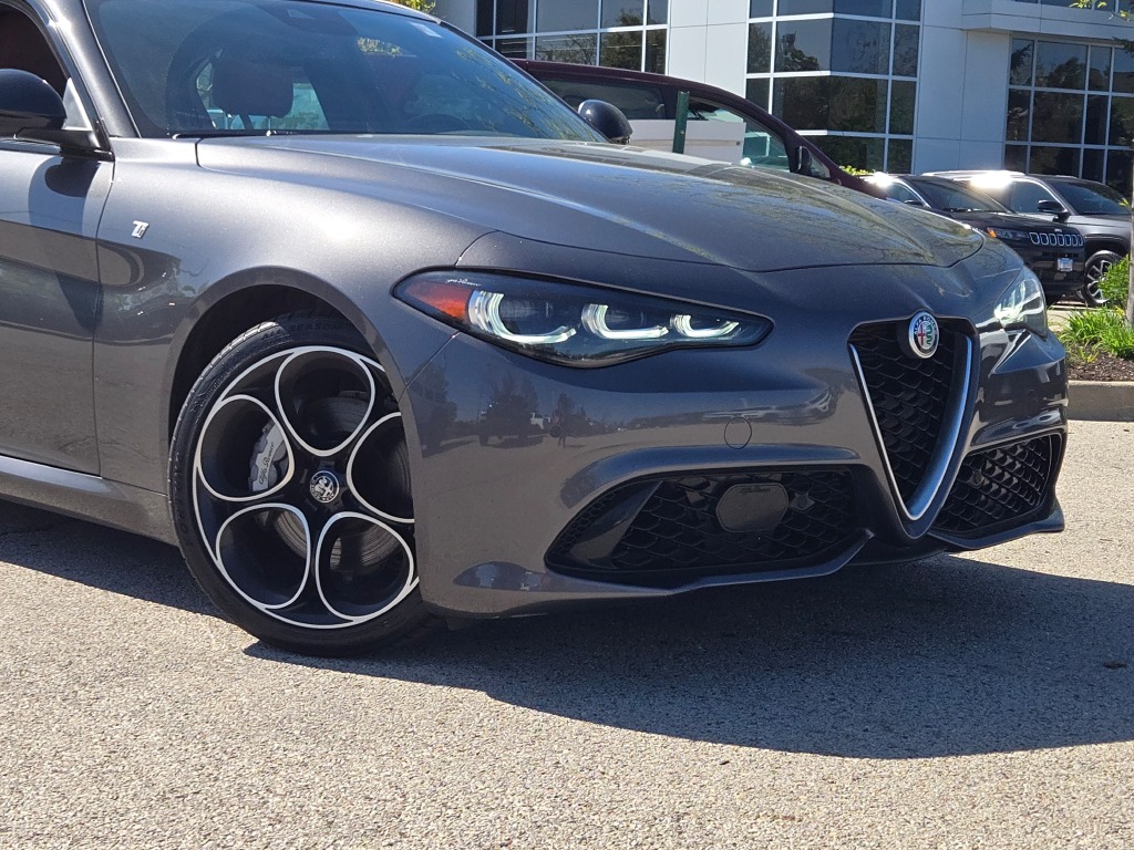 2024 Alfa Romeo Giulia Ti photo 2