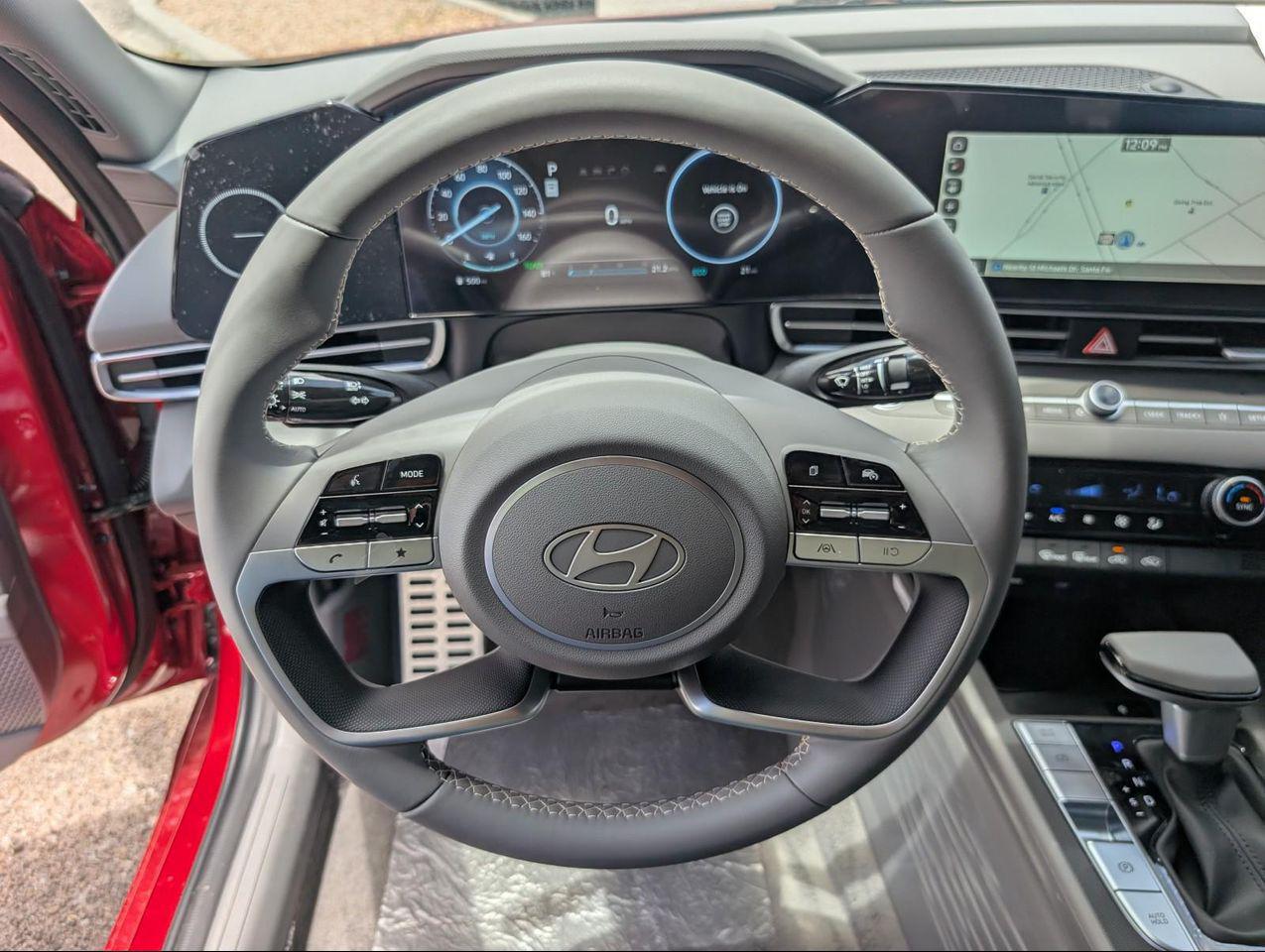 2025 Hyundai Elantra Hybrid SEL Sport photo 15
