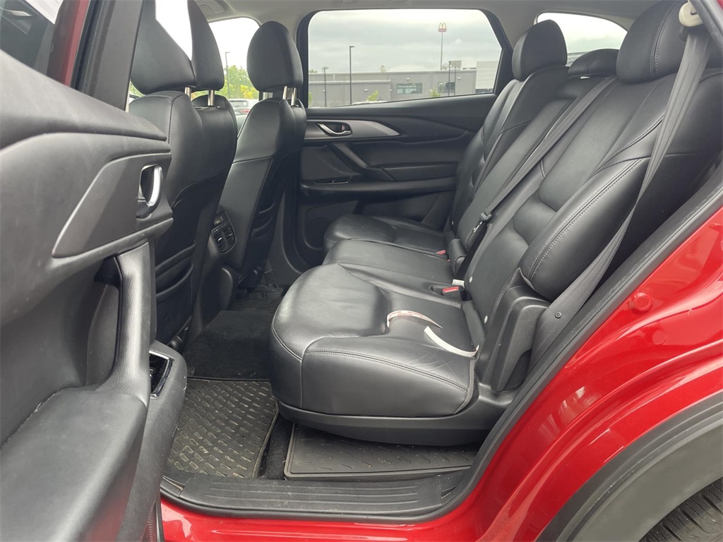 2019 Mazda CX-9 Touring photo 12