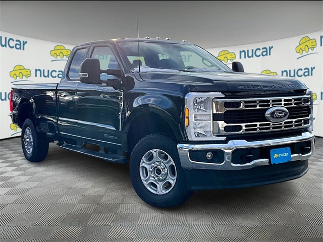 2026 Ford F-350 Super Duty XLT's photo