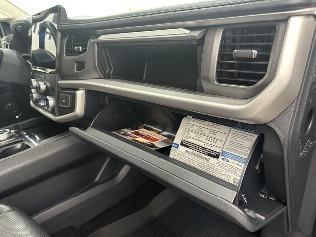 2022 Ford Expedition MAX XLT photo 9