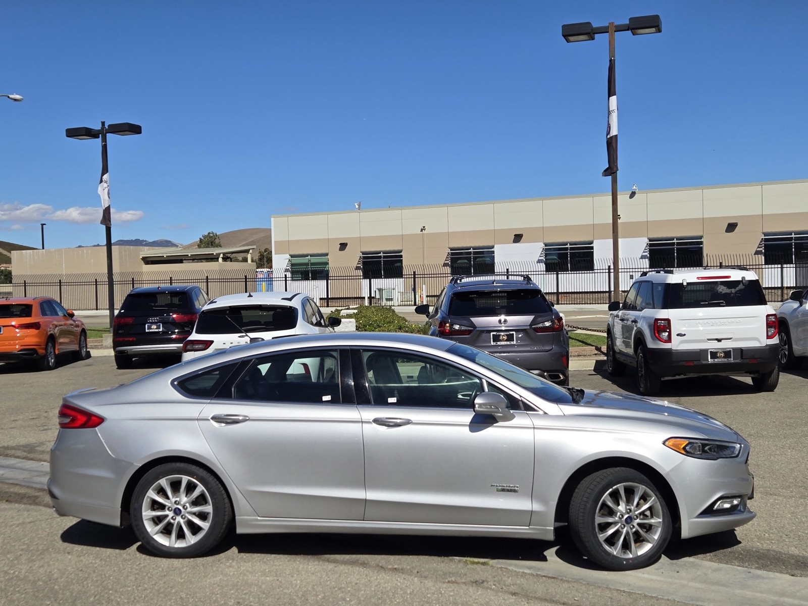 2017 Ford Fusion Energi SE photo 3