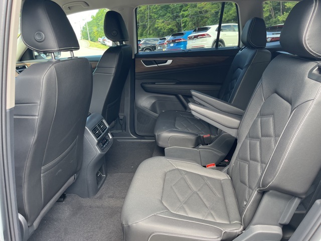2025 Volkswagen Atlas SE Technology photo 12