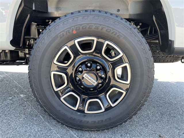 2026 Ford F-350 Platinum photo 4