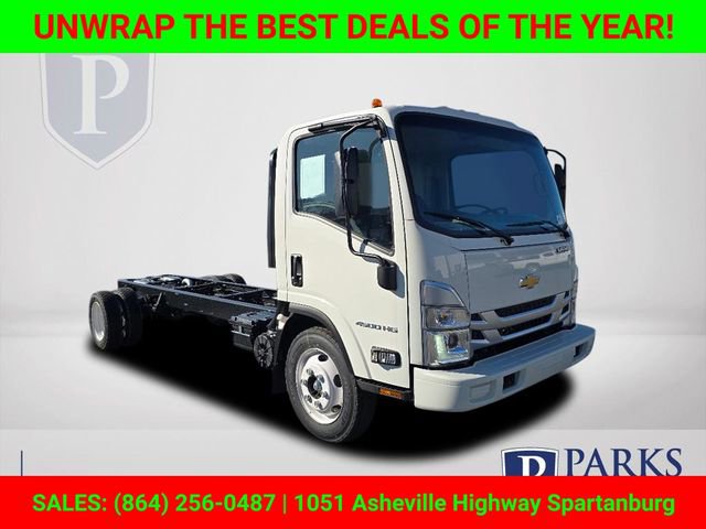 2025 Chevrolet Low Cab Forward Base's photo