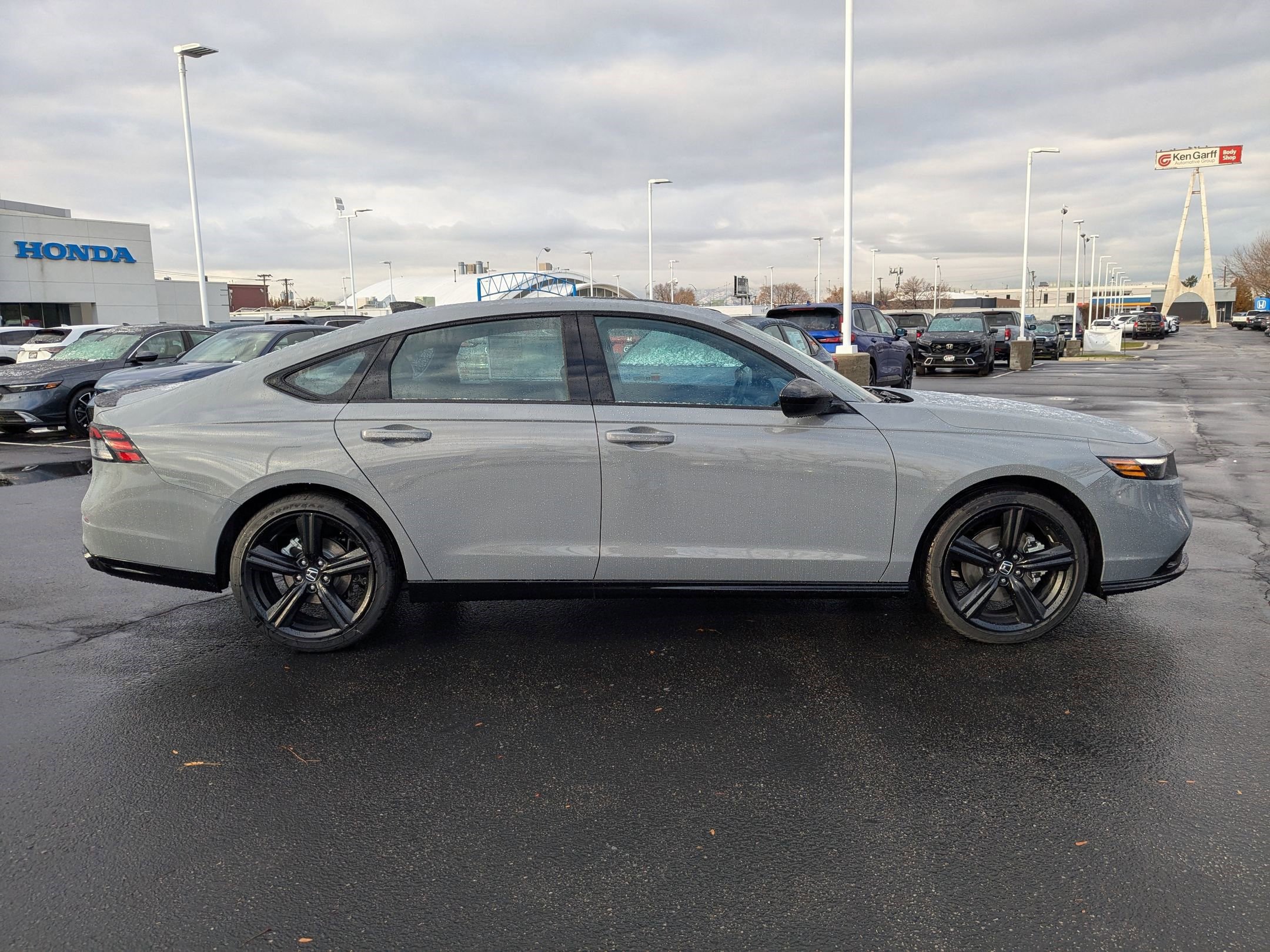 2025 Honda Accord Hybrid Sport-L photo 2
