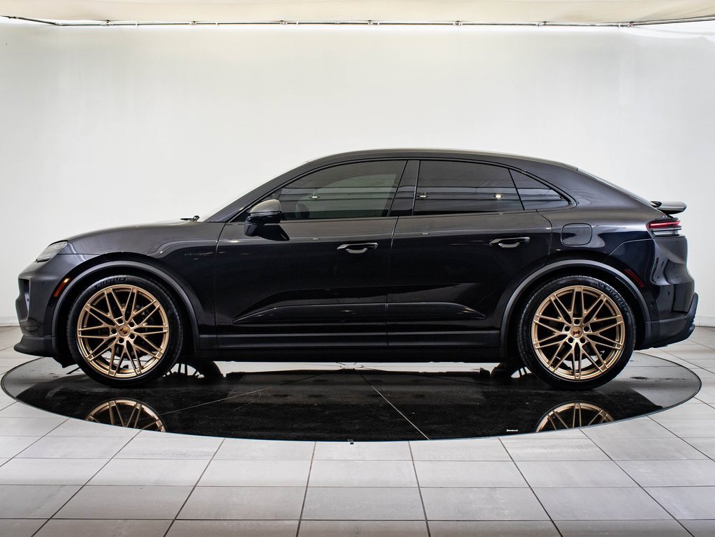 Certified 2024 Porsche Macan Base with VIN WP1AA2XA1RL001757 for sale in Wichita, KS