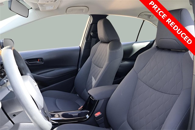 2022 Toyota Corolla LE photo 3