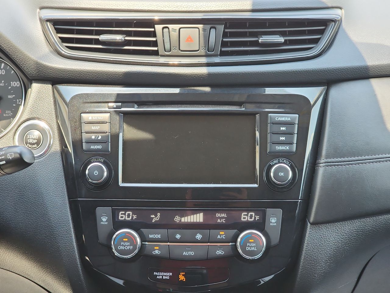 2020 Nissan Rogue SL photo 17