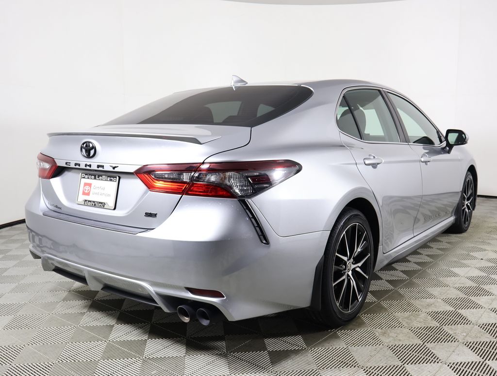 2023 Toyota Camry SE photo 4