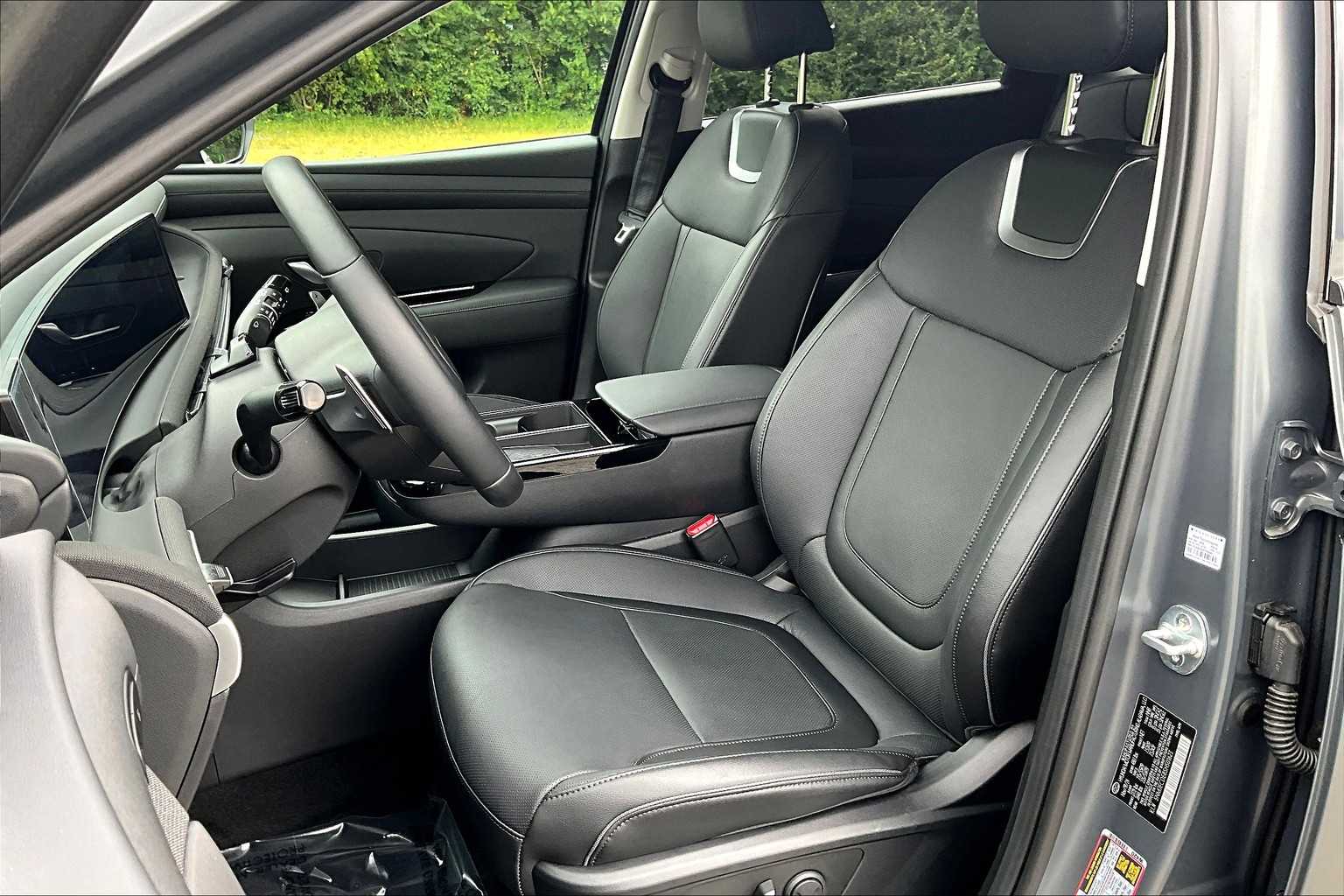 2025 Hyundai Tucson Limited photo 7