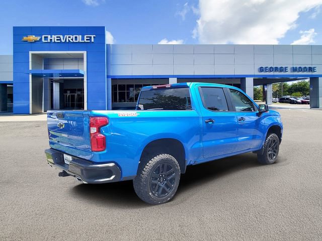 2025 Chevrolet Silverado 1500 LT photo 4