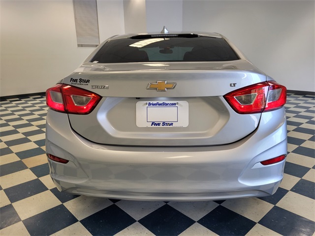 2017 Chevrolet Cruze LT photo 10