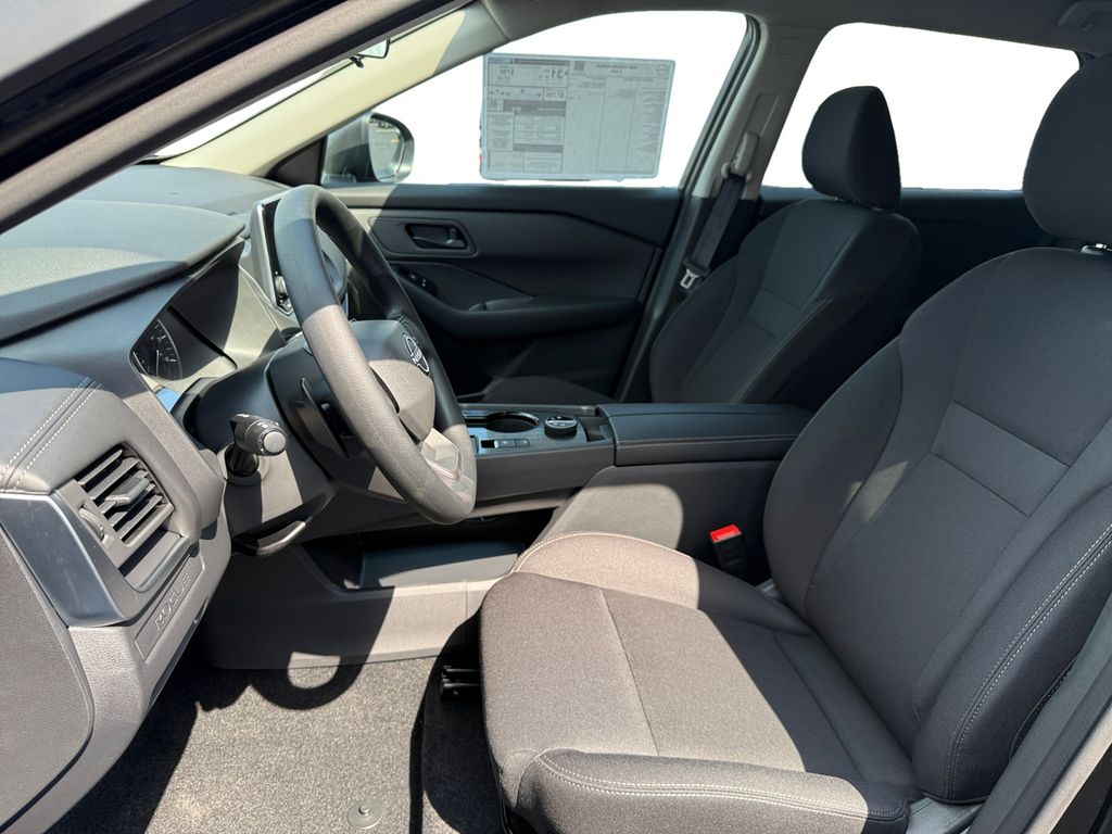 2026 Nissan Rogue S photo 5