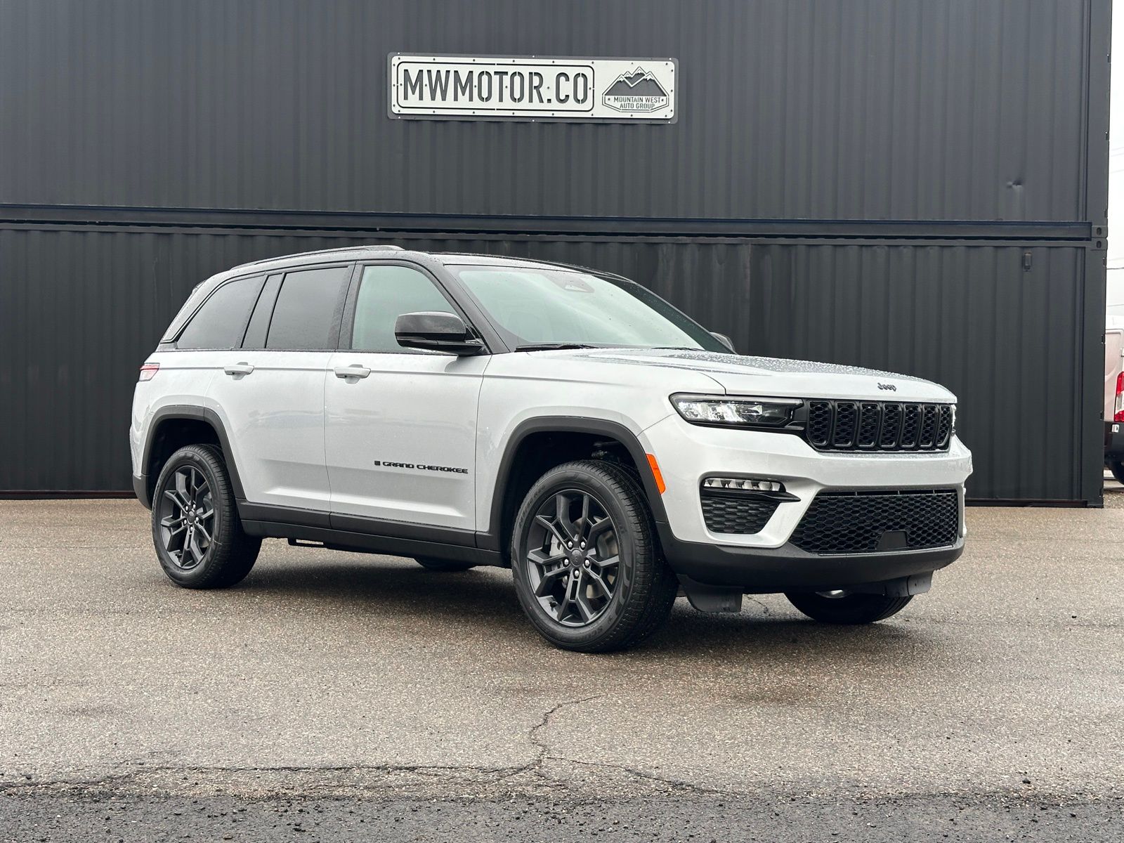 2025 Jeep Grand Cherokee Limited's photo