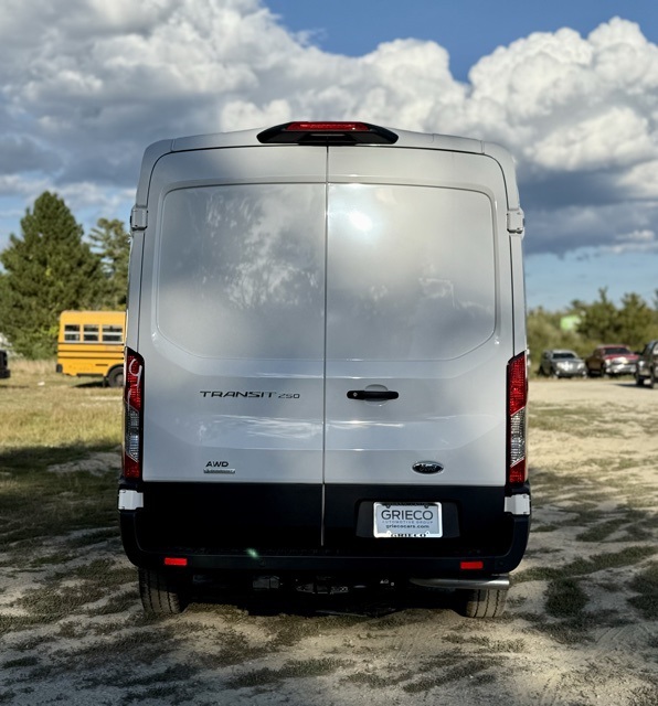 2025 Ford Transit photo 5