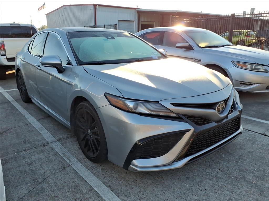 2023 Toyota Camry XSE's photo