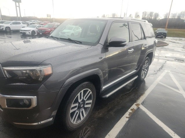 2020 Toyota 4Runner Limited's photo