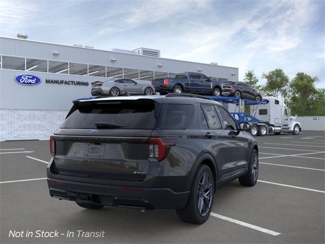 2026 Ford Explorer ST-Line Sport photo 4