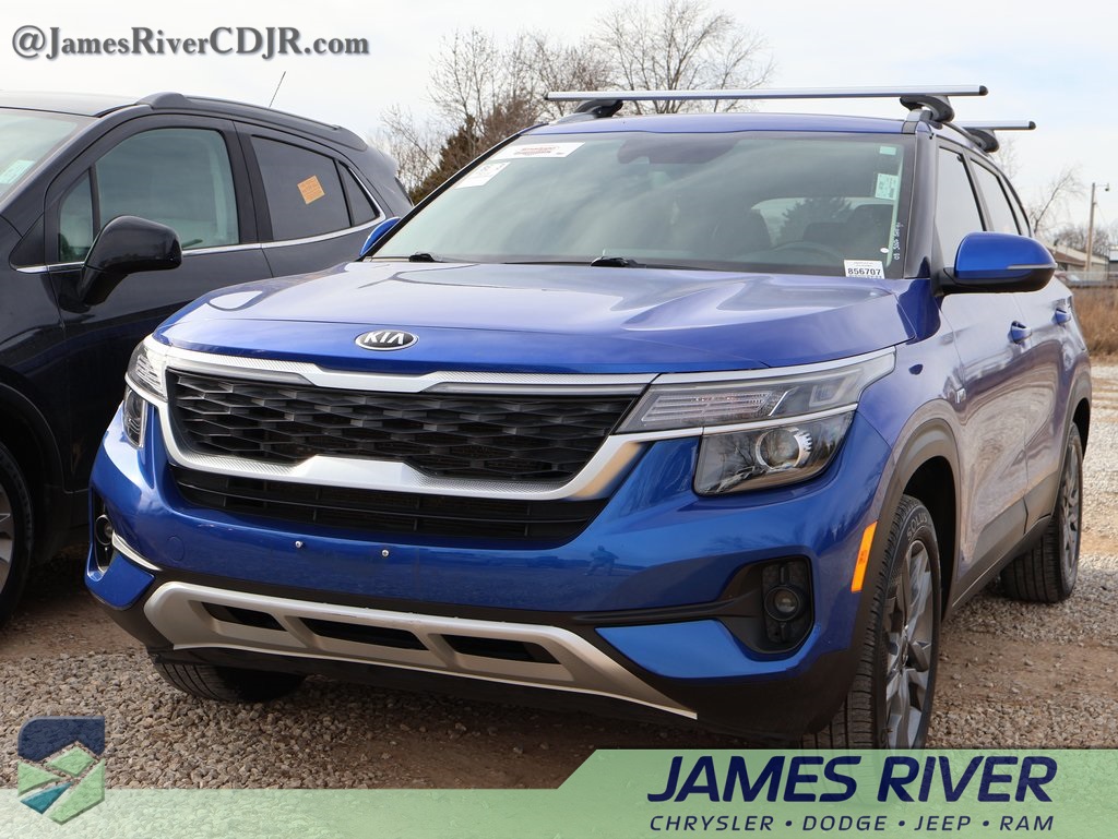 2021 Kia Seltos S's photo