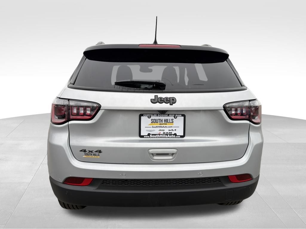 2026 Jeep Compass Limited Altitude photo 3