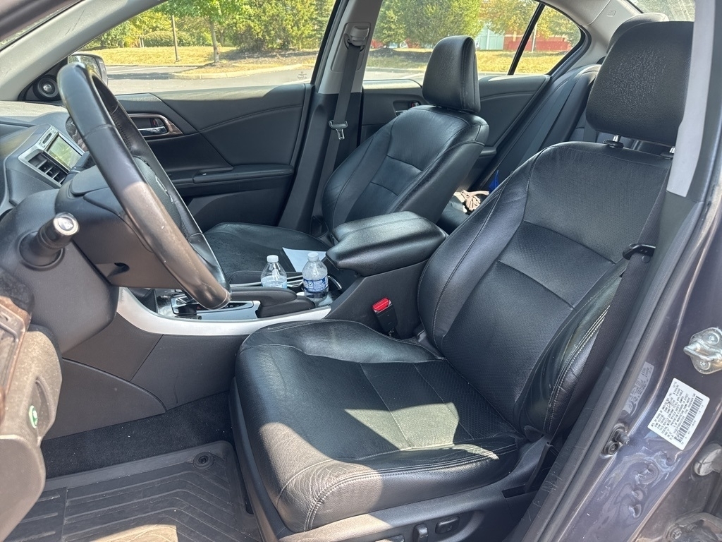 2016 Honda Accord EX-L photo 15