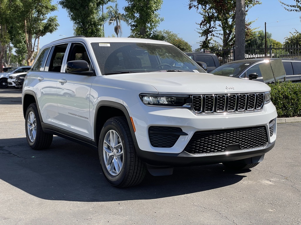 2025 Jeep Grand Cherokee Laredo X photo 8