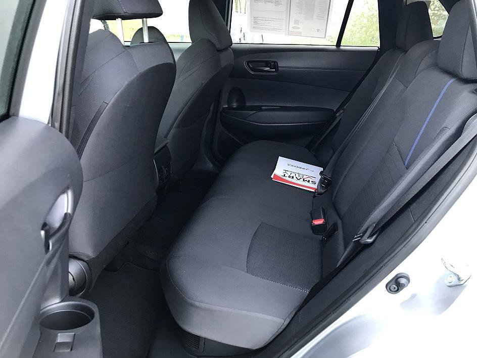 2025 Toyota Corolla Cross Hybrid SE photo 10