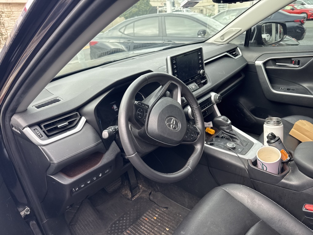 2020 Toyota RAV4 Limited's photo