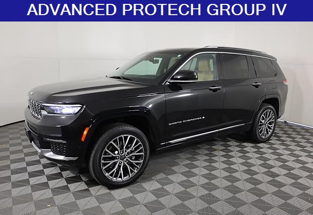 2021 Jeep Grand Cherokee L Summit Reserve's photo