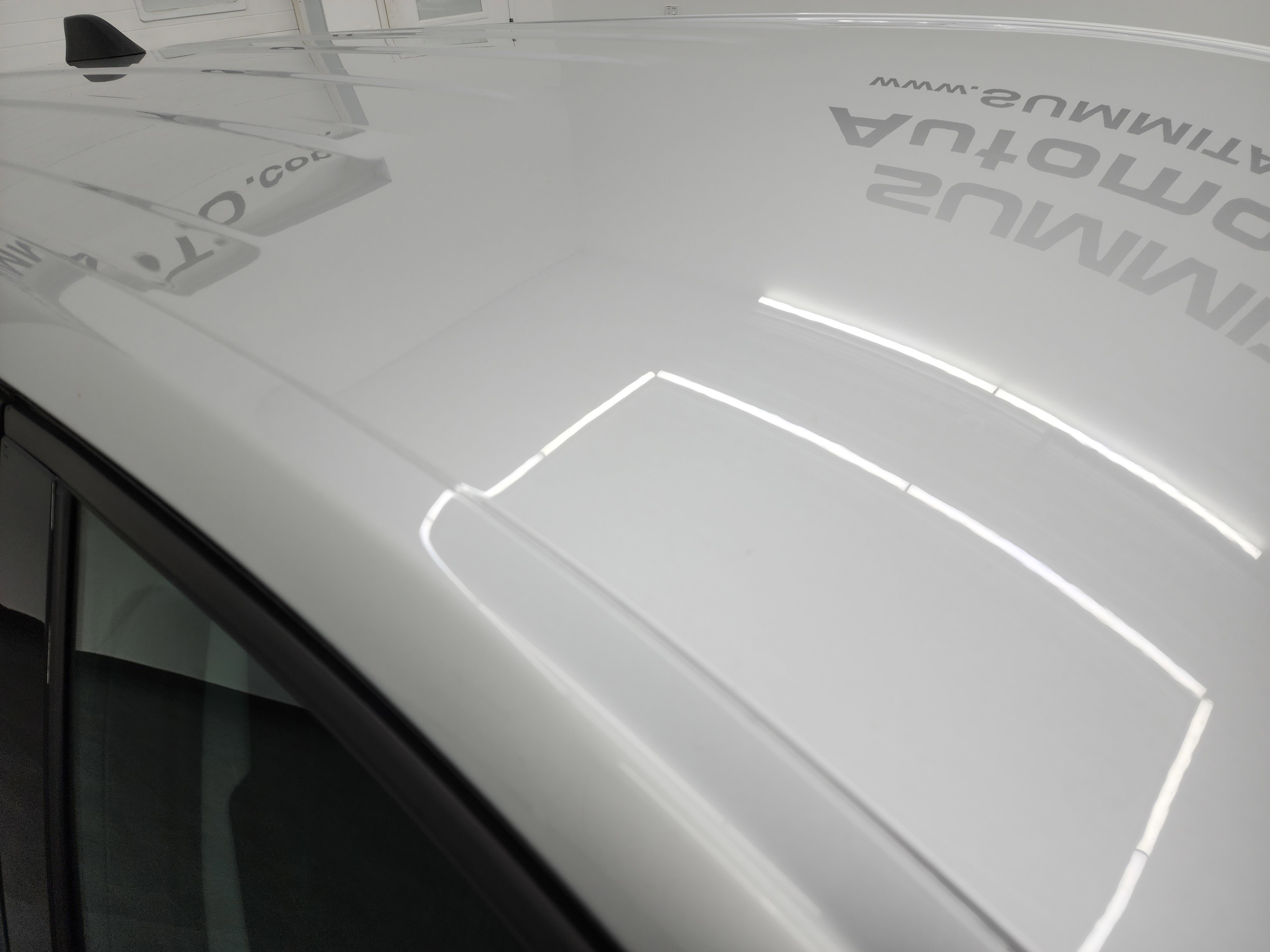 2020 Chevrolet Equinox LT photo 2