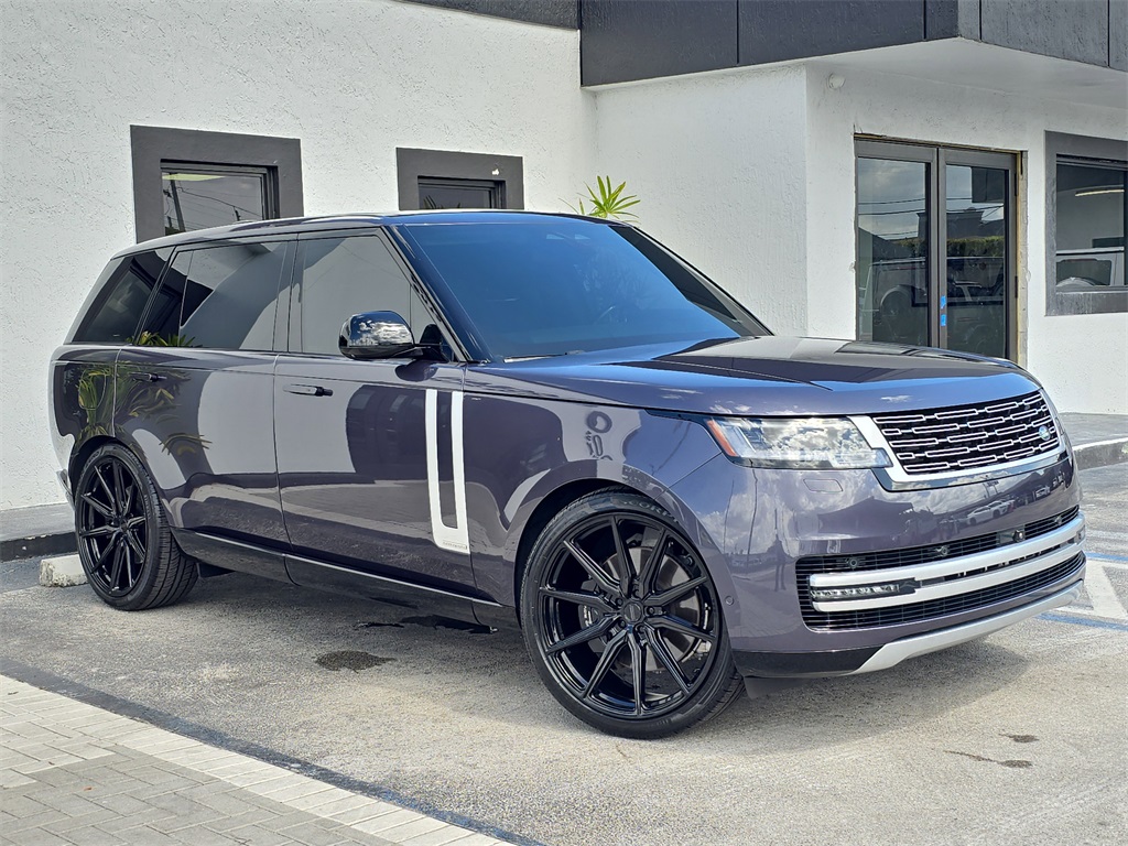 2025 Land Rover Range Rover Autobiography photo 2