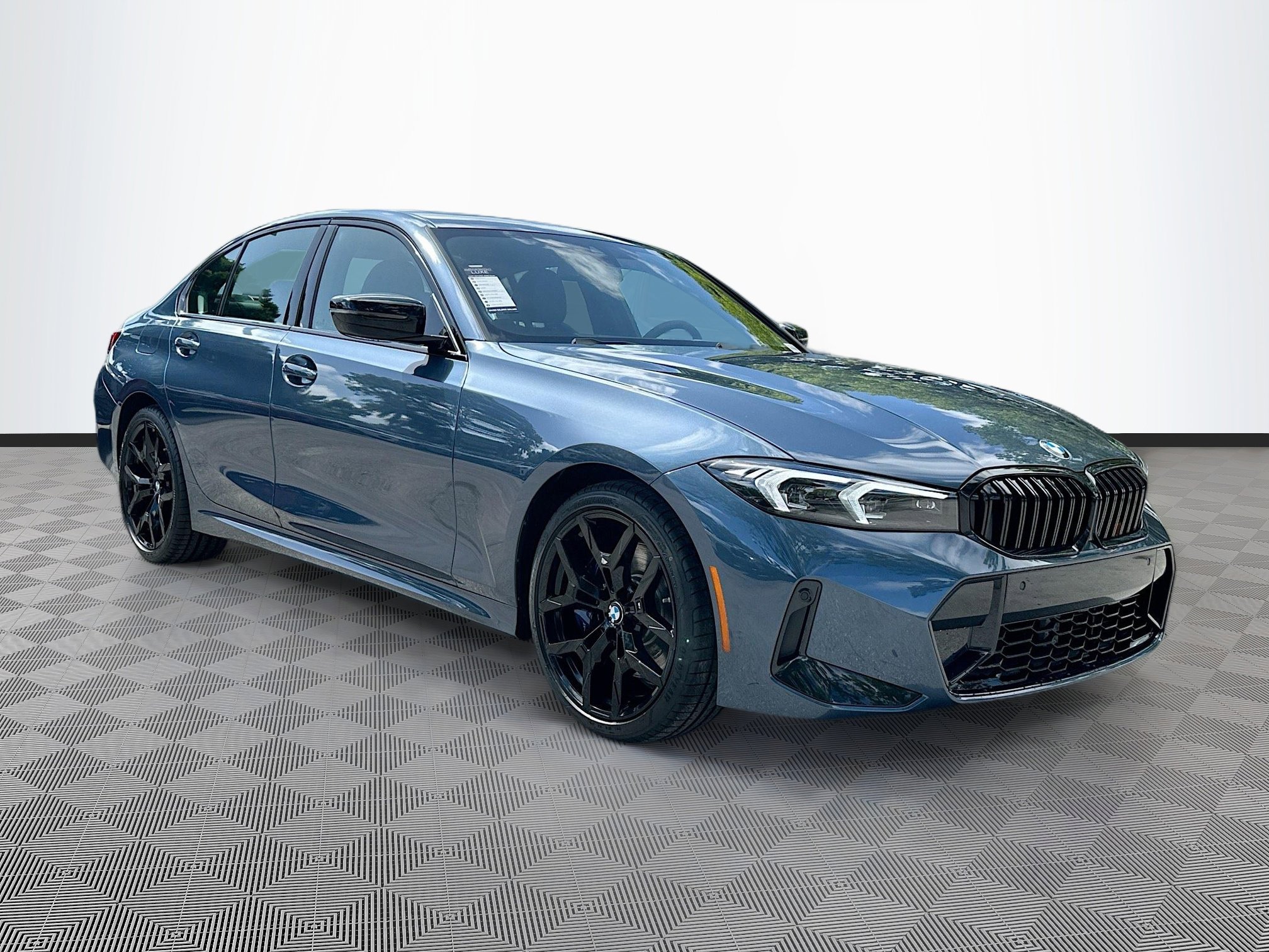 2026 BMW 3 Series 330i's photo