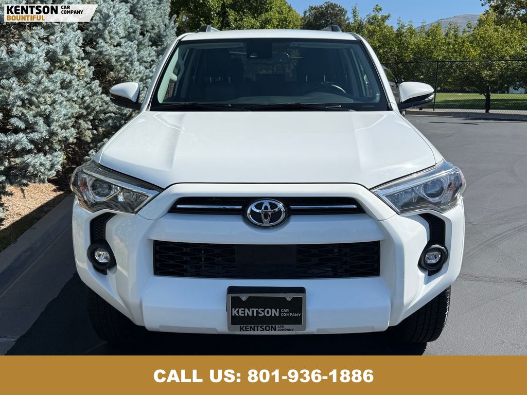 2024 Toyota 4Runner SR5 Premium photo 2