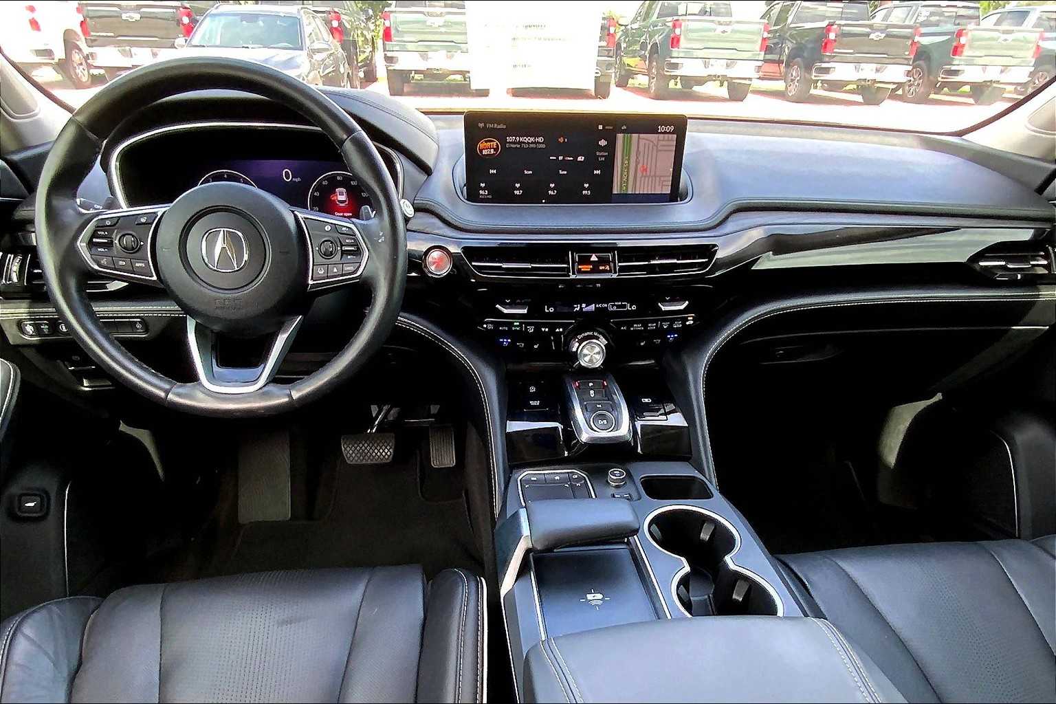 2023 Acura MDX SH-AWD Advance photo 14