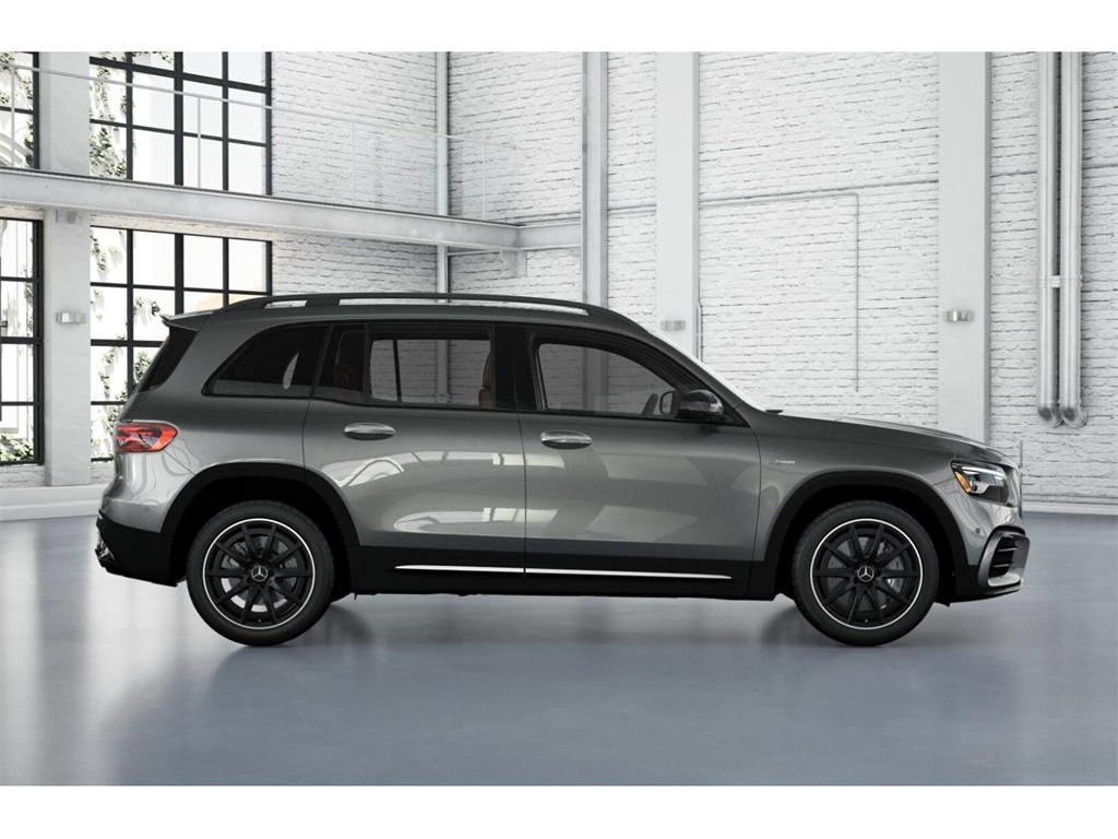 2025 Mercedes Benz GLB 35 AMG 4MATIC photo 2