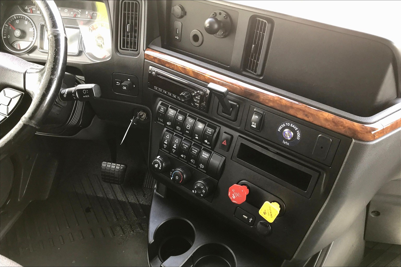 Used 2020 WHITE International  image 7