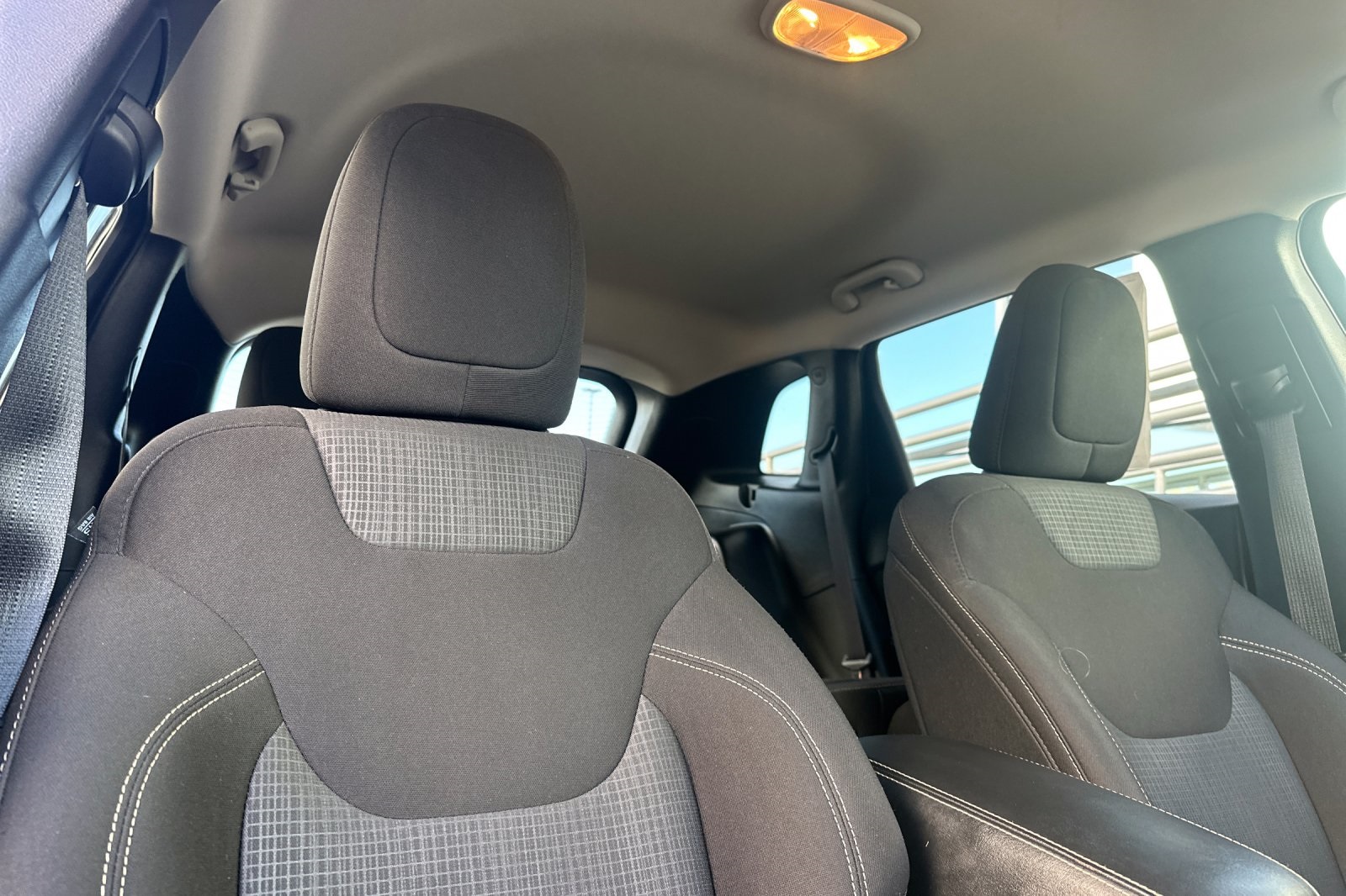 2016 Jeep Cherokee Latitude photo 16