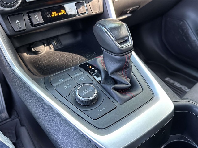 2024 Toyota RAV4 Prime SE photo 18